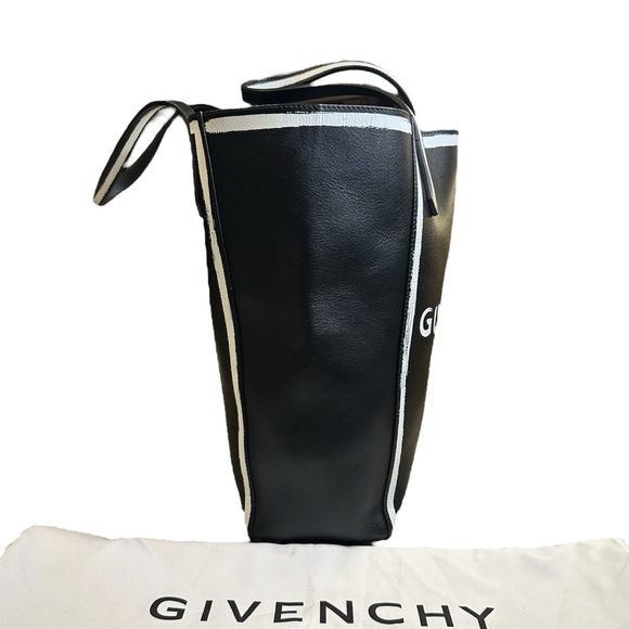 💯 Authentic 2 in 1 Givenchy Stargate Calfskin Tote Shopper with Wristlet - Picture 5 of 10